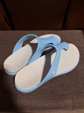 Dansko Light Blue and White Women's Thong Sandals